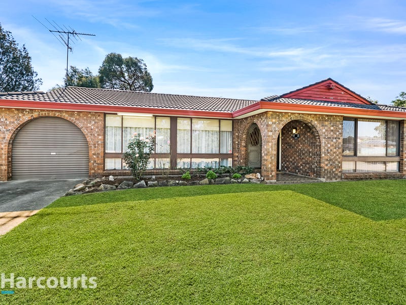 17 Banks Drive, St Clair, NSW 2759