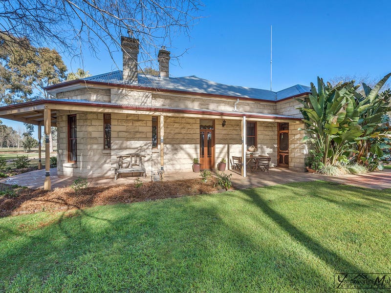 28 Havenstock Drive, Yarrawonga, Vic 3730 Property Details