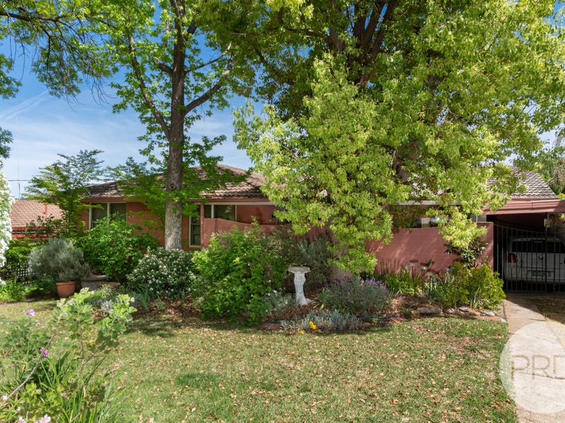 3 Churchill Avenue, Kooringal, NSW 2650 Property Details