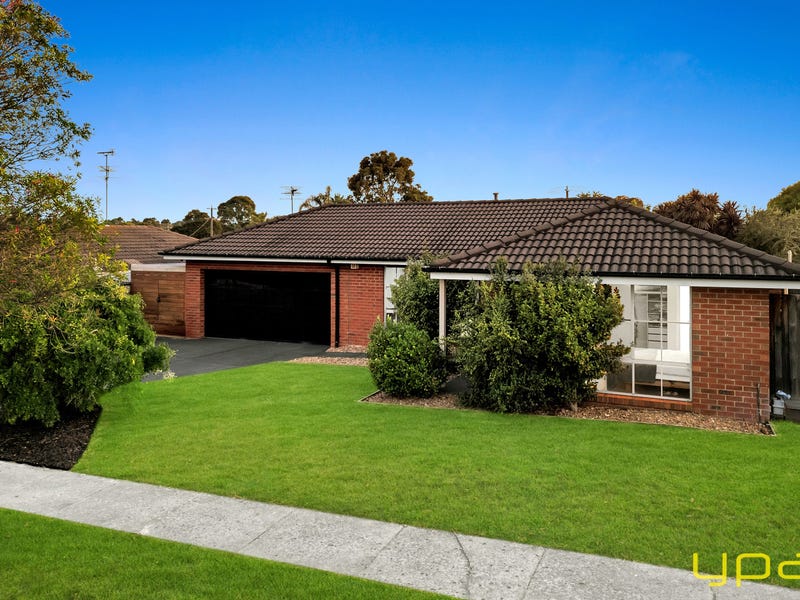 7 Montclaire Court, Pakenham, Vic 3810 - Realestate.com.au