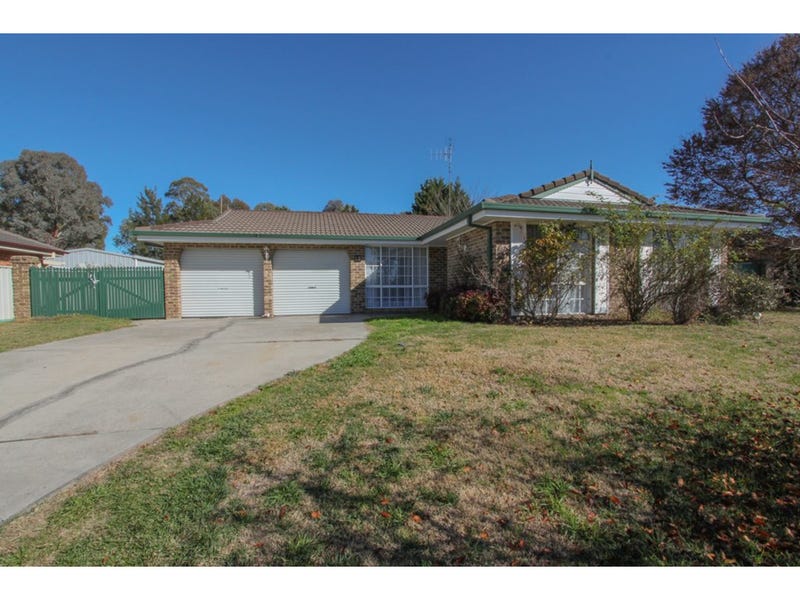 18 Pryce Parade, Bathurst, NSW 2795 Property Details