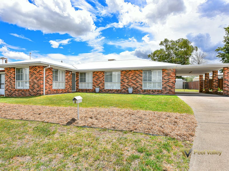 8 Robey Street, Kootingal, NSW 2352 Property Details