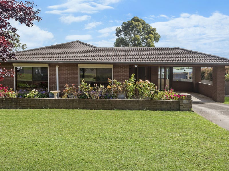140 Baynes Street, Terang, Vic 3264 Property Details
