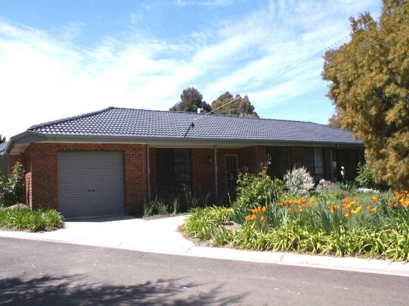 1 Digby Drive, Romsey, Vic 3434 Property Details