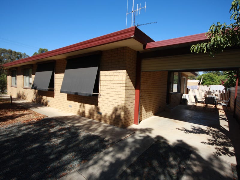 2/9 Priory St, Rochester, Vic 3561 Property Details