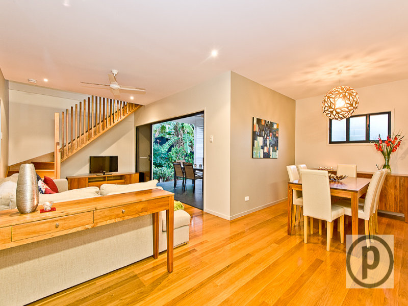 33 Hutton Street, Clayfield, Qld 4011 Property Details