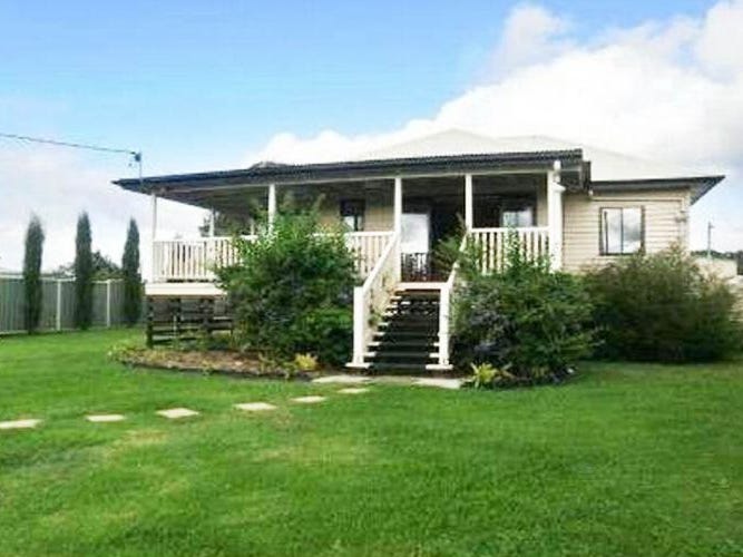 10 Park Road, Crows Nest, QLD 4355