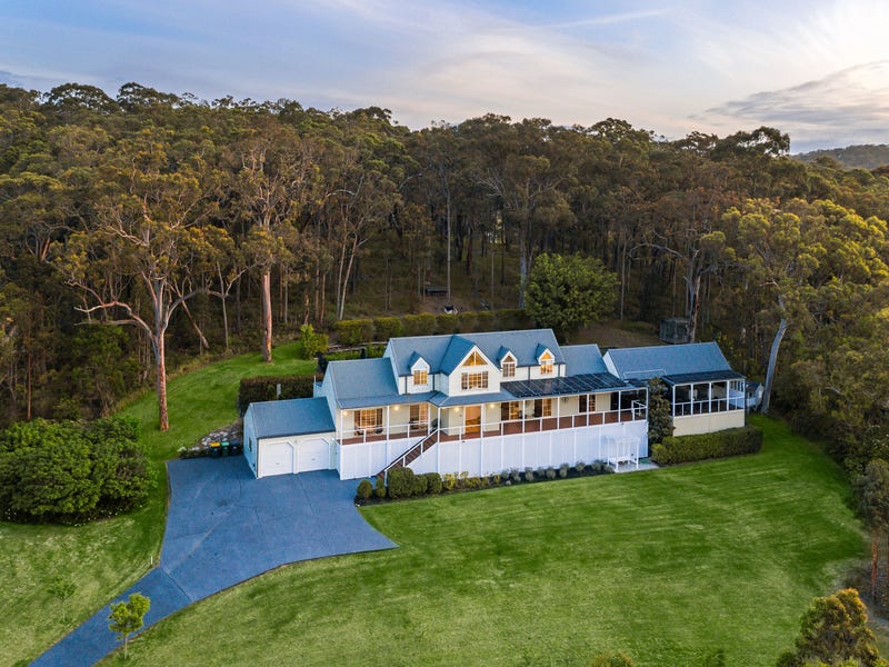 33 Sanctuary Grove, Tingira Heights, NSW 2290 House for Sale