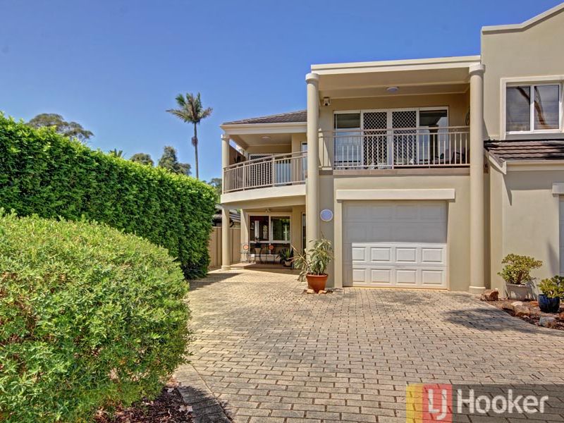 1/865 Henry Lawson Drive, Picnic Point, NSW 2213