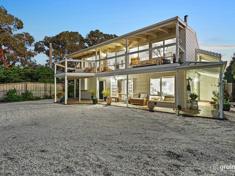 8 Edgewater Terrace, Warneet, Vic 3980 Property Details