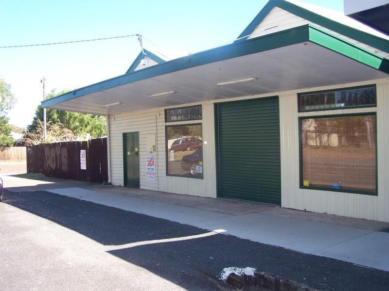 10 Robertson St, Torbanlea, Qld 4662 Property Details