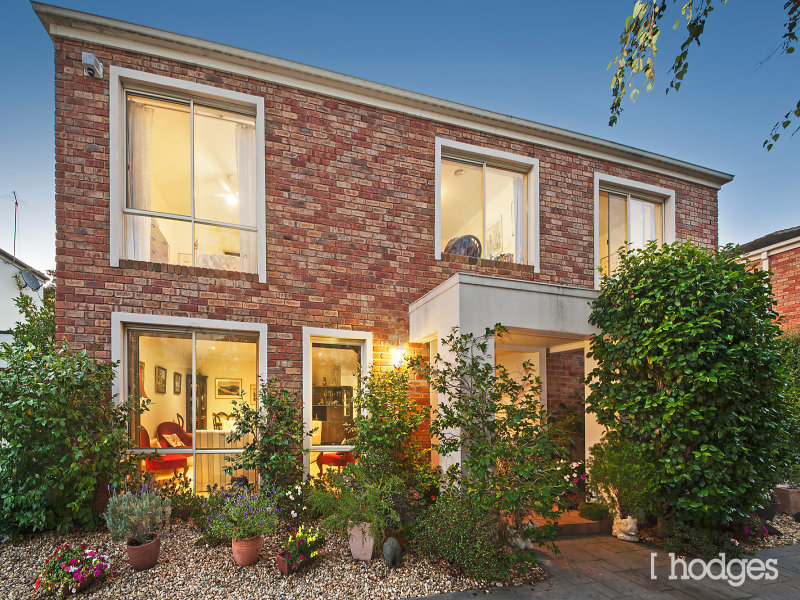 2/3 Beach Road, Beaumaris, Vic 3193 Property Details