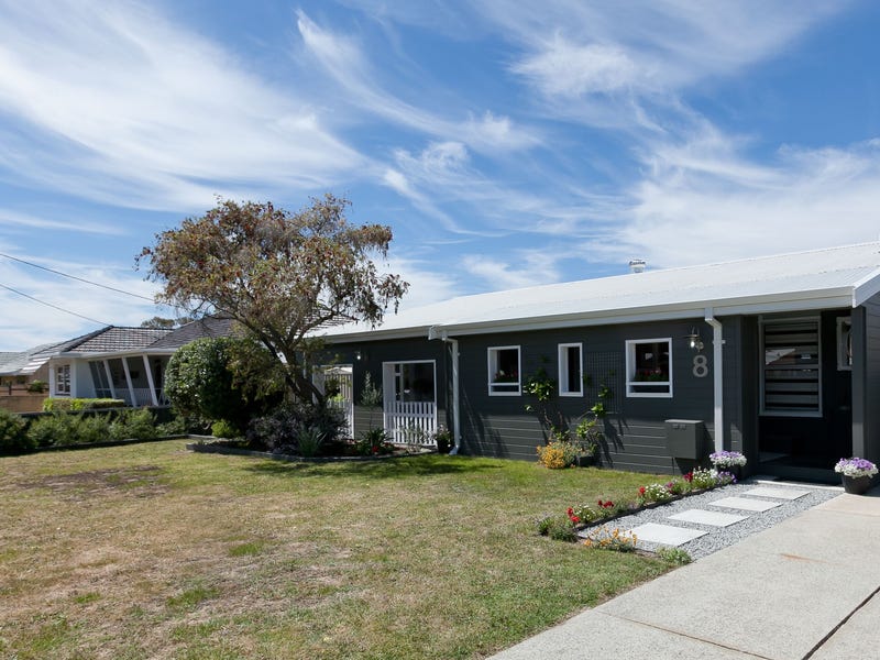 8 Isaac Street, Melville, WA 6156