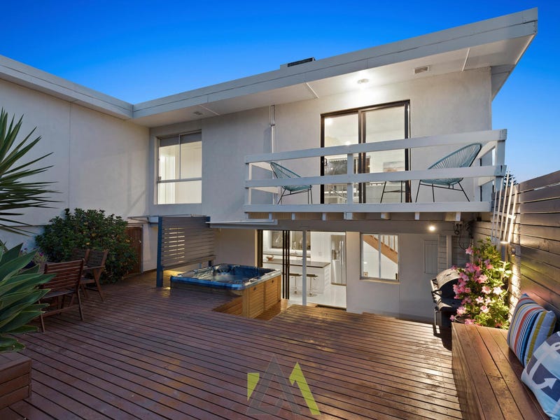 2/18 Maria Drive, Langwarrin, VIC 3910