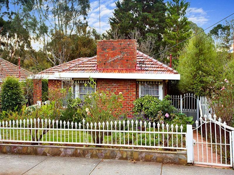 11 Wilfred Road, Ivanhoe East, VIC 3079