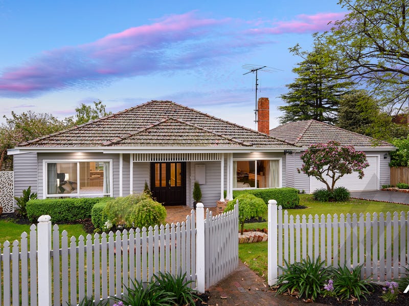 1 Albert Road, Drouin, Vic 3818 Property Details