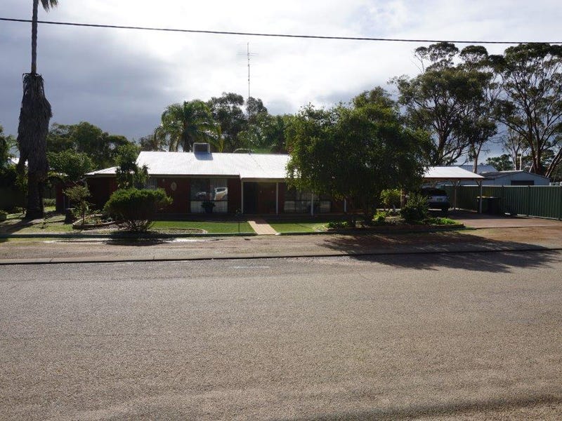 10 KING STREET, Moora, WA 6510 House for Sale