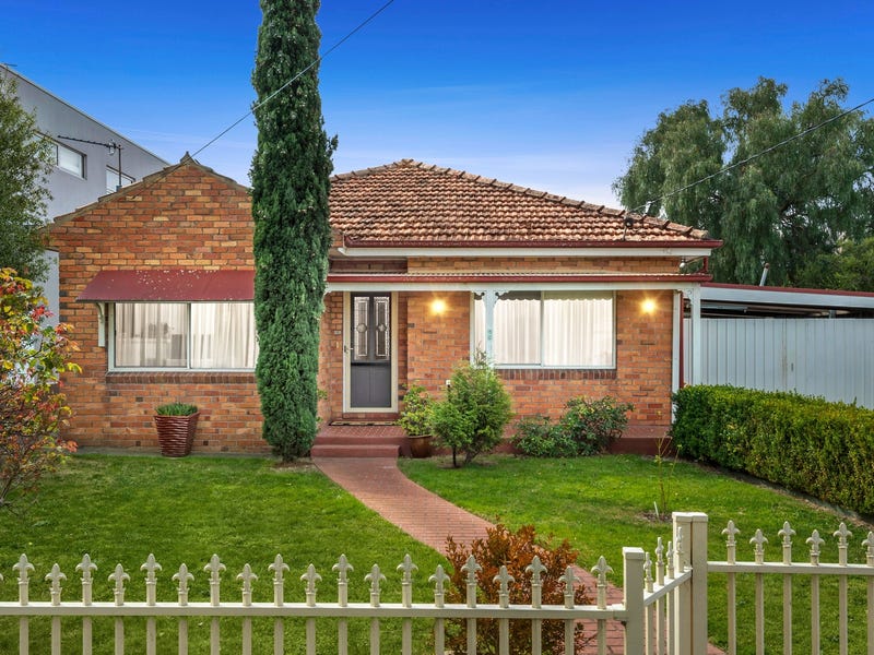 2 Clonard Avenue, Geelong West, VIC 3218