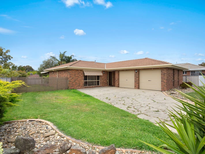 74 Mayfair Drive, West Wodonga, VIC 3690