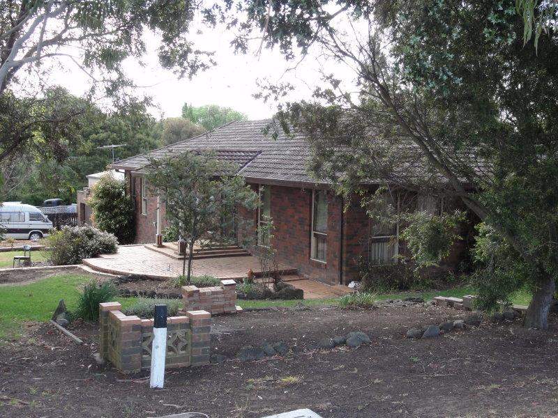 9 Mill Street, Vic 3444 Property Details