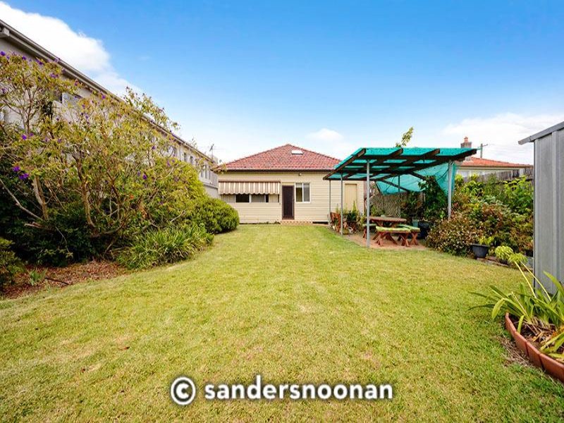 18 Wellington Road, Hurstville, NSW 2220 Property Details