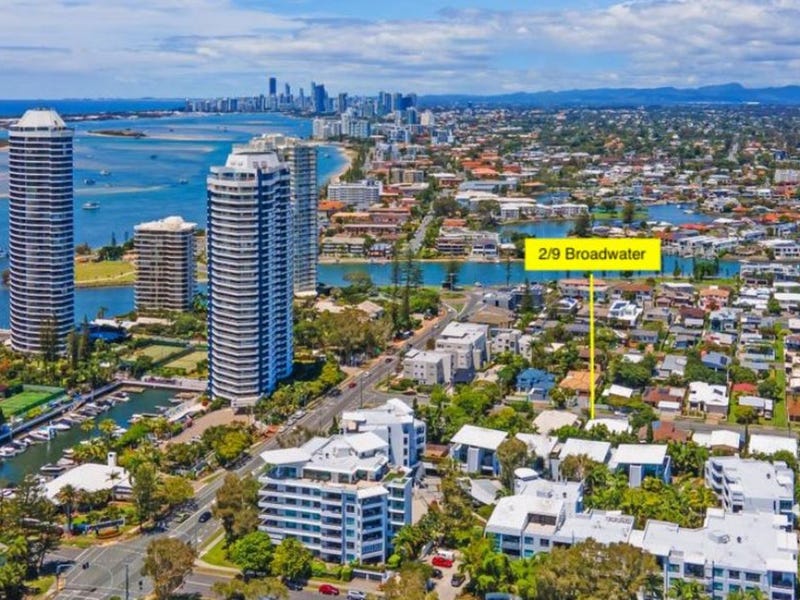 2/9 Broadwater Street, Runaway Bay, QLD 4216