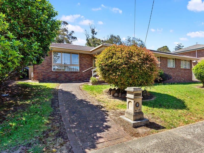 4 Linton Court, Berwick, Vic 3806 Property Details