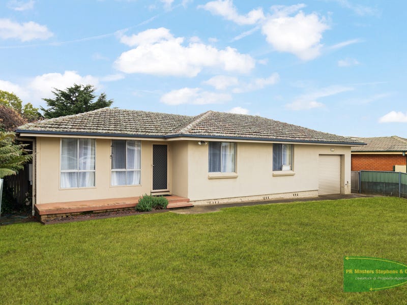 18 Ewin Street, Blayney, NSW 2799 House for Sale