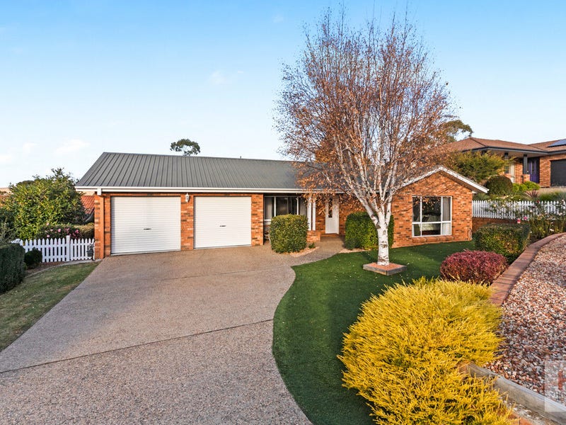 8 Mosely Avenue, Cooma, NSW 2630 House for Sale