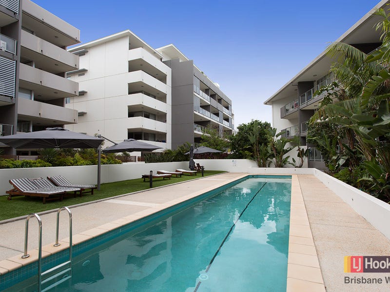 18/95 Clarence Road, Indooroopilly, Qld 4068 Property Details