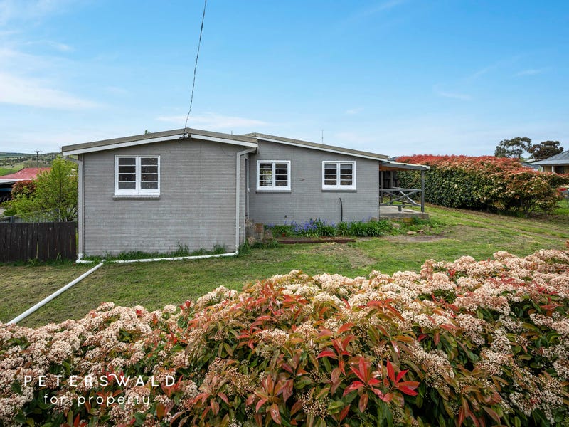 8 Street, Hamilton, TAS 7140