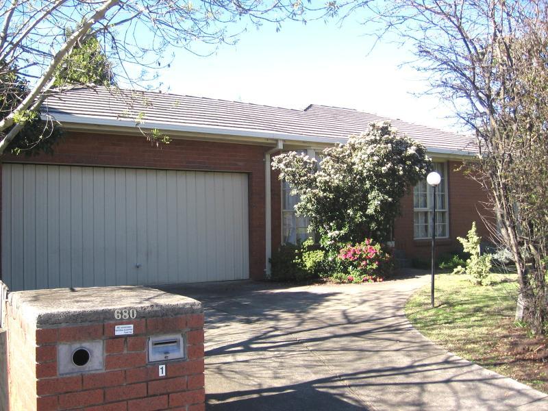 1/680 Elgar Road, Box Hill North, VIC 3129