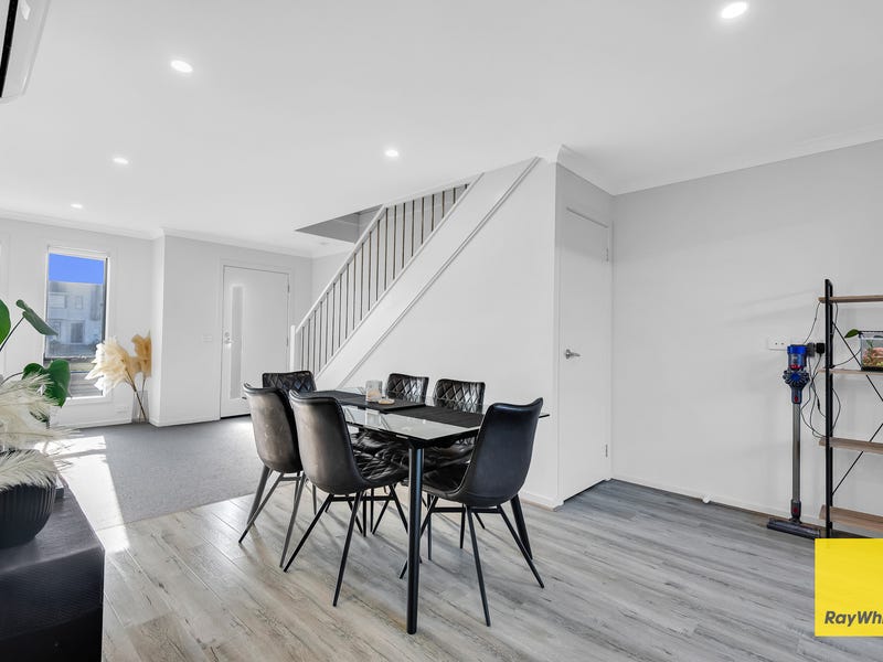948 Morris Road, Truganina, Vic 3029 - Property Details