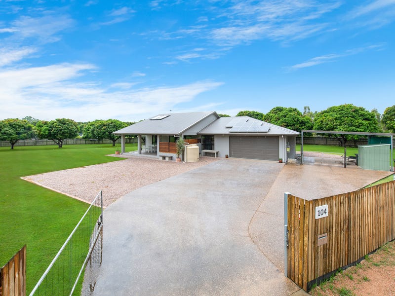 104 Toolakea Beach Road, Bluewater, QLD 4818
