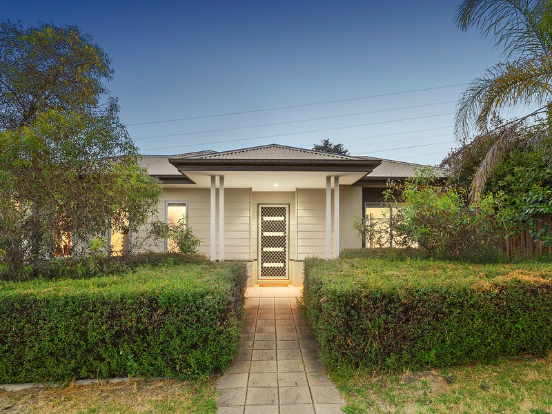 1/52 Elder Street, Watsonia, Vic 3087 Property Details