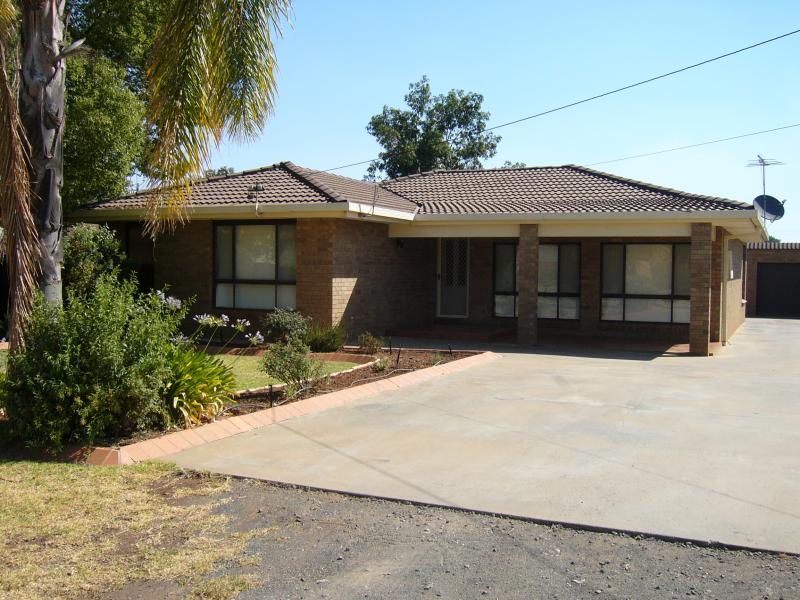 58 Erskine Road, Griffith, NSW 2680