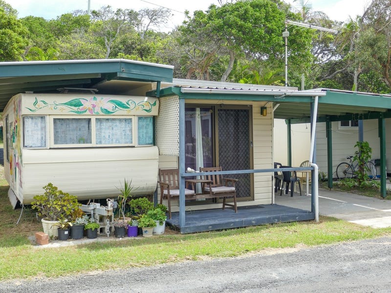 Houses for Sale in Brooms Head, NSW 2463