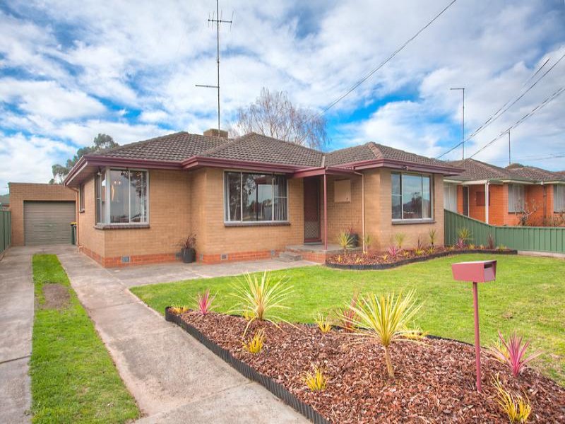 7 Gladstone Street, Sebastopol, VIC 3356