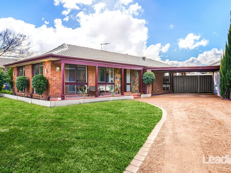 30 Dunrossil Drive, Sunbury, Vic 3429 - Property Details