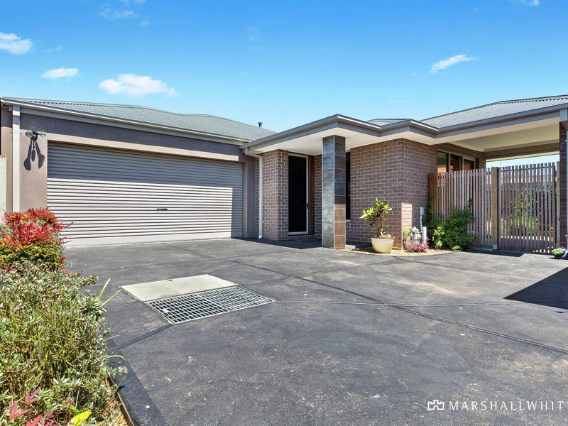3/14 Macdonald Grove, Mornington, Vic 3931 Property Details