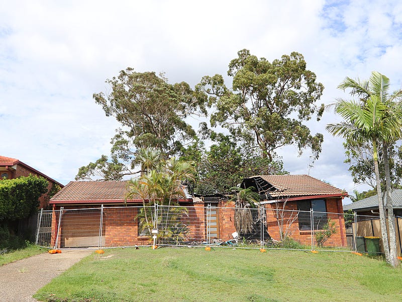 9 Walabah Drive, Ashmore, Qld 4214 Property Details