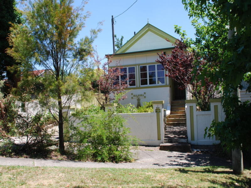 2 Mort Street, Katoomba, NSW 2780 Property Details