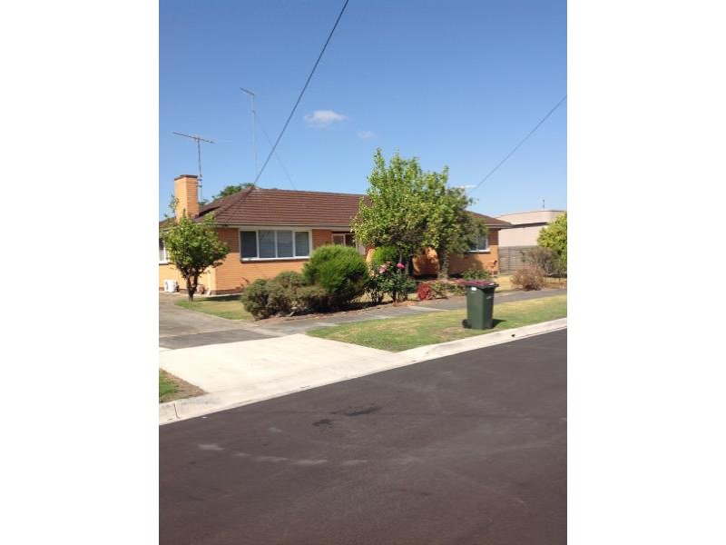 12 Cheltenham Road, Vic 3219