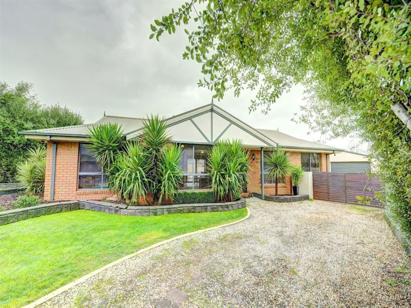 10 Jenkins Drive, Sebastopol, VIC 3356