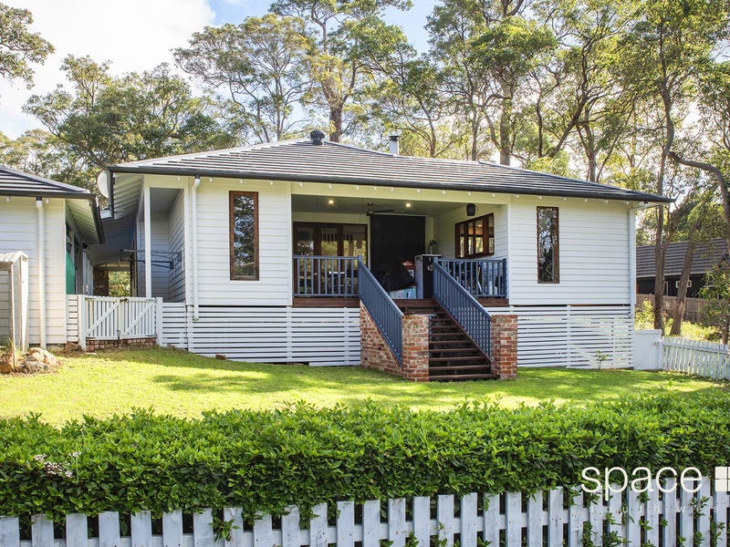 4 Holly Place, Cowaramup, WA 6284 Property Details