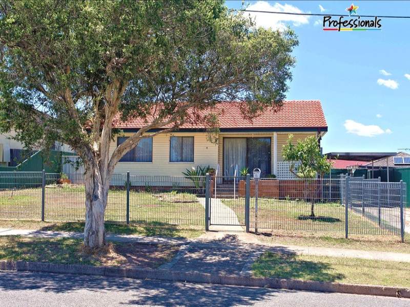 6 Compton Avenue, Lurnea, NSW 2170 Property Details