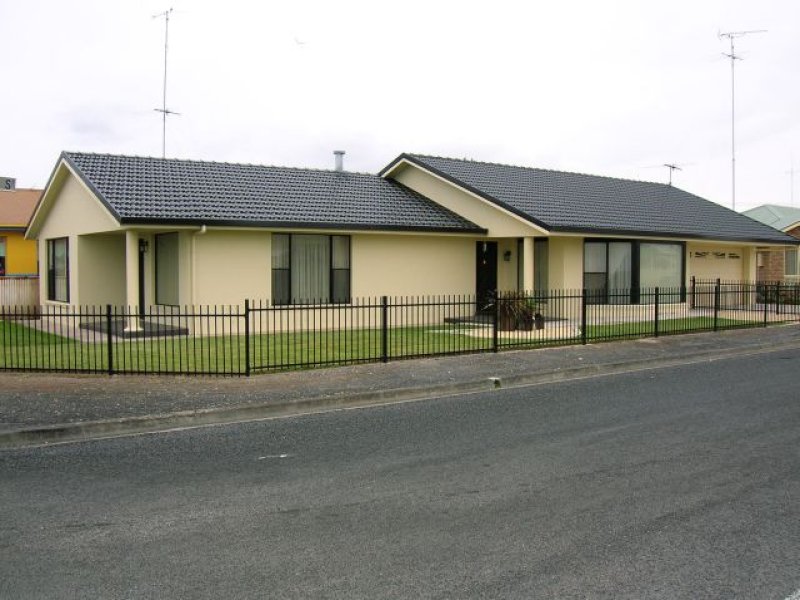 48 Sea Parade, Port Macdonnell, SA 5291