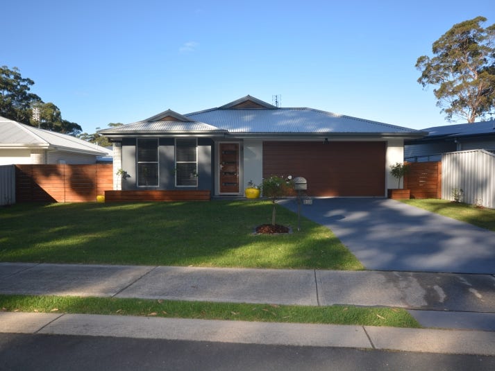 21 Martin Place, Broulee, NSW 2537 Property Details