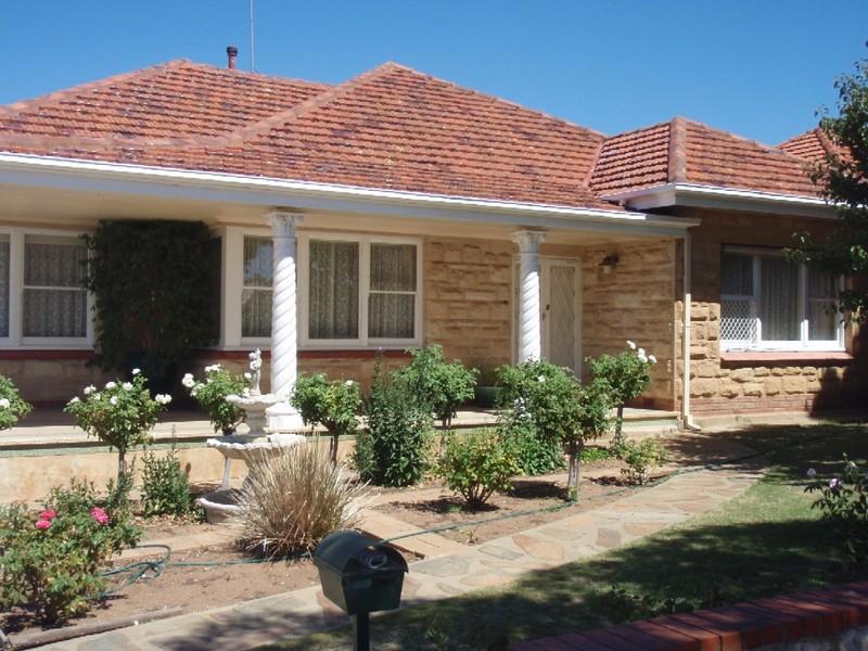 4 Charles Street, Murray Bridge, SA 5253