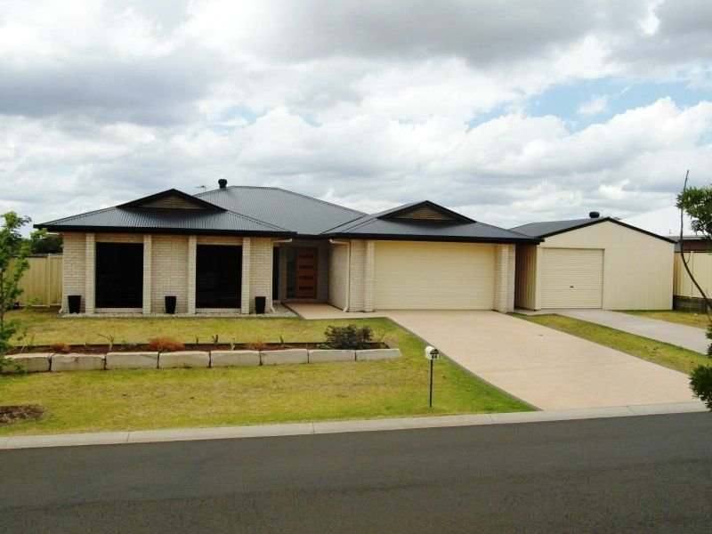 44 Honeyeater Drive, Highfields, Qld 4352 Property Details